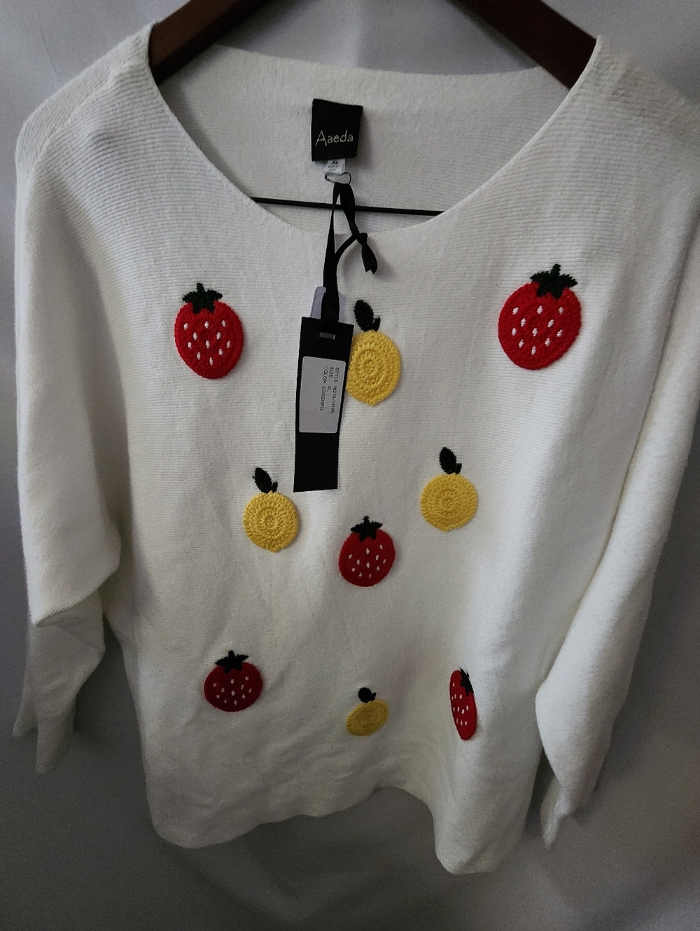 Aeda Sweater. Size Xl